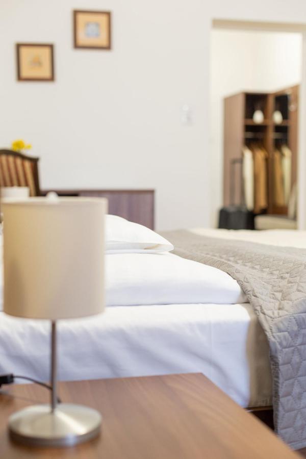 Bed and Breakfast Tercia Hubertus Panzio Шопрон Экстерьер фото